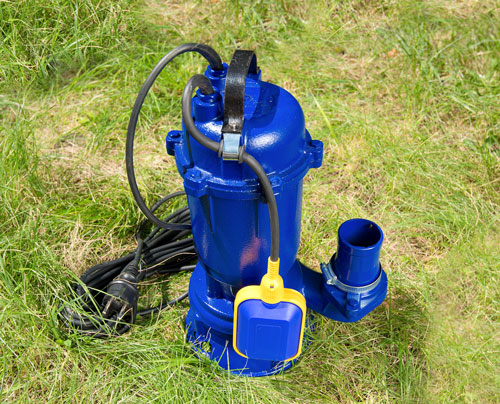 Bewässerungstechnik Pumpe in Blau