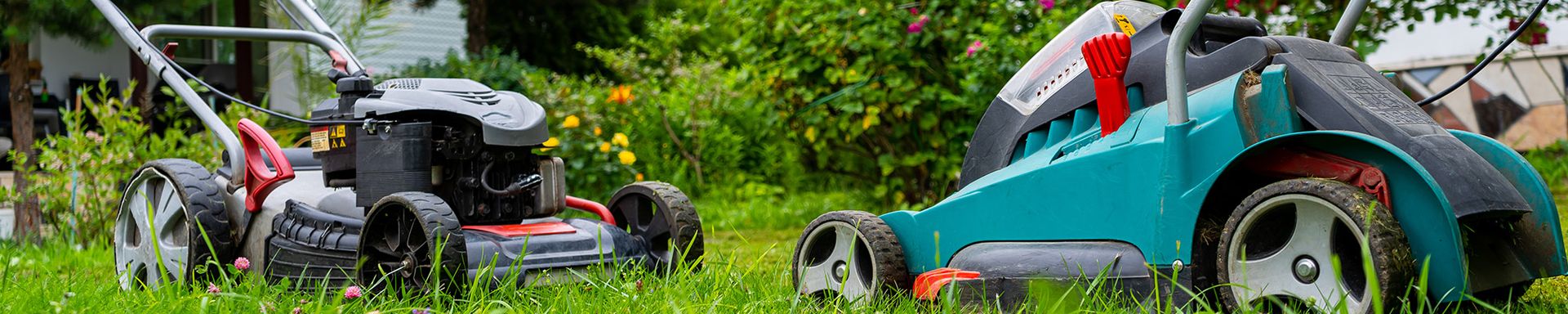Ein umfangreiches Ersatzteillager zeichnet den Motorgeräte-Fachhandel aus.